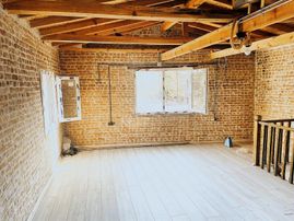 Ayvalık Merkezde Satılık Müstakil Ev