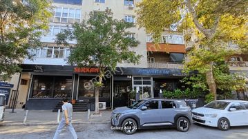 Buca Menderes Caddesinde, Cadde Cepheli,3+1 Ara Kat Satılık