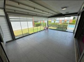 Kuşadası Karaova Mahallesi'nde Satılık Dubleks Havuzlu Villa