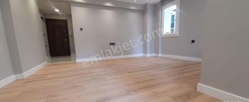 Bostanlı Şehitler Bulvarında Full Tadilatlı Asansörlü 3+1 Daire