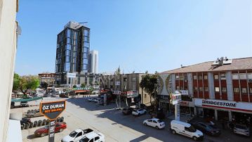 Sebze Bahçeleri Caddesi Üzerinde Kiralık İşyeri