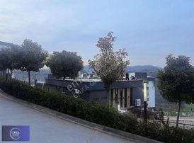 Enka'dan İzmit Vadi Evlerinde Satılık 2+1 Arakat Lüks Daire