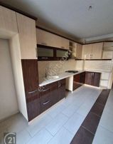 Esat Başak Sokak Genç Binada Boş 3+1 Kombili , Otoparklı