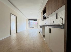 Göksu Cadde 22 'de Ara Kat 2+1 105 M2 Satılık Ofis Daire
