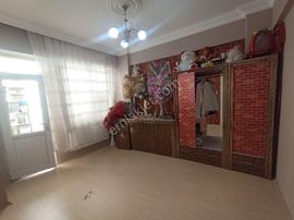 G.antep Burak Mah Burak Ortaokul Karşısında Satlik Göbek Kat 3.1 Daire