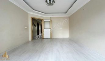 Bahçeşehir Mobilyacılar Sitesi Karşısı 2+1 Satılık Fırsat Daire