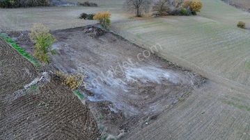 Kozluca'da 1327m2 Tarla Satılık Tek Tapu Müstakil Parsel Uygun !