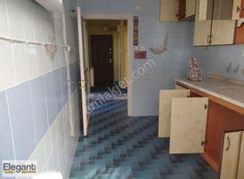 Bağdatlı Mahallesi'nde Geniş Deniz Manzaralı Fırsat Daire!