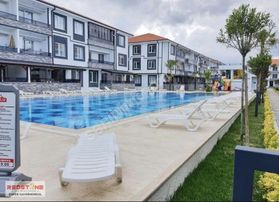 Karasu Korupark'da Kış Bahçeli Köşe 2+1 Satılık Daire