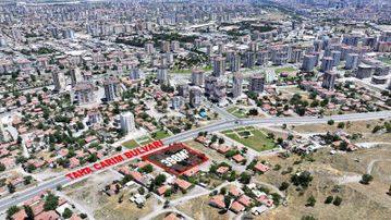 Esentepe Mahallesinde 3 Daire Getirisine Sahip Cazip Arsa