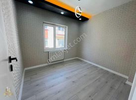 Etlik'den Aşağı Eğlence Paraleli Ara Katta 3+1 Ultra Lüx Daire !