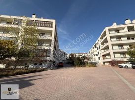 Kosova Piri Reis Konutlarında Eşyalı Kiralık 2+1 Arakat Daire