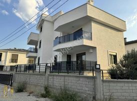 Emlak-58,den Güre Deniz Tarafı Manzaralı Sıfır 4+1 Lüx Villalar