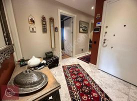 Suadiye Sahil'de İşyeri Ve Konuta Uygun Balkonlu E.banyolu 3+1