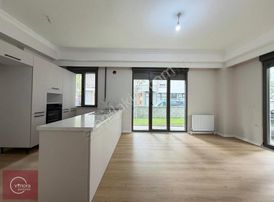 Sahrayıcedit'de Minibüs Caddesine Yakın Giyinme Odalı Boş 2+1