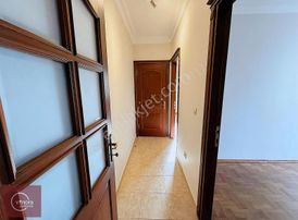 Fenerbahçe'de Ayanoğlu Caddesi Üzeri Genç Bina Balkonlu Boş 3+1