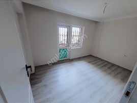 Arel'den Öveçler Lizbon Cd.üstü Bahçe Kat Balkonlu Tadilatlı 2+1