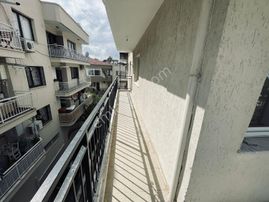 Bornova Atatürk Mahallesinde Üç Cepheli 3+1 Satılık Daire