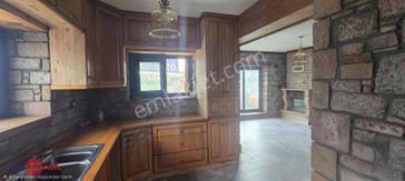 Dikili Kabakumda Özel İmalat Doğal Taş 5+1 Villa