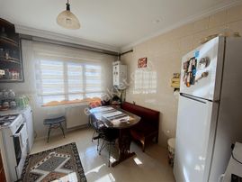 Altınbaş Emlak'tan Şehir Merkezinde 160 M2 Satılık 4+1 Daire