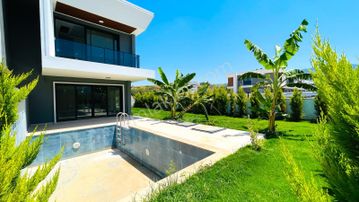 Kuşadası Davutlarda Satılık Son Kalan! Lüks Özel Havuzlu Villa