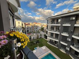 Seferihisar Camikebir Mahallesi – İklımkent Sitesi - Havuzlu, Modern Ve Ferah 2+1 Daire