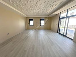 Mimar Sinan'da Tüm Sosyal Alanlara Yürüme Mesafesinde 4+1 Villa