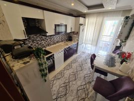 Yükseltepe'de Ulaşım Ve Park Yakını 3.kat 2- Balkonlu Geniş 3+1