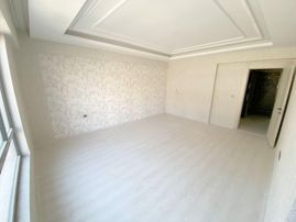 S.içerisinde Cadde Üzerinde Arakat Ultra Lüks 2+1 Daire Fırsatı