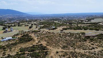 Bozseki Girişte Deniz Ve Göl Manzaralı Arsa