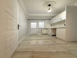 Esenyurt Merkezi Konumda Acil Satılık 2+1 120m2 Balkonlu Daire !