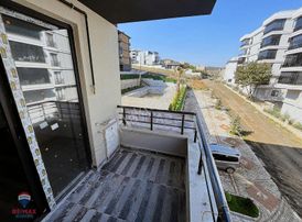 Körfez' De Havuzlu 1+1 Satılık Daire