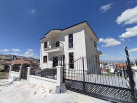 Coldwell Banker'den Tecde'nin Kalbinde Satılık Tribleks Villa