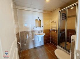 Asuman Mütevellioğlu'ndan Havuzlu Sitede Kiralık 2+1 Daire