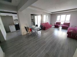 Kuşadası Merkez Değirmendere Mah. Avm Ye Yakın 2+1 Kiralık Daire