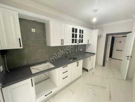 Mertcan'dan Caddeye 1dk Metroya 7dk İskanlı Balkonlu Sıfır 2+1