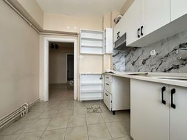 Pursaklar Mehmet Zengin Emlak'tan Yunus Emre Mah.de , Asansörlü, Ara Katta 3+1 Daire