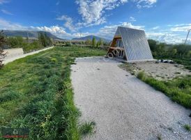 Antalya Yoluna Cephe Muhteşem Bir Bahçe