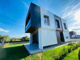 🍀cadde'den Havuzlu Yerden Isıtmalı Manzaralı 3+1 Mustakil Villa🍀