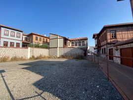 Tarihi Hamamönünde İmarlı 346 M2 Satılık Arsa