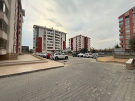 Buhara Mahallesi Site İçi Ara Kat Bakımlı Daire