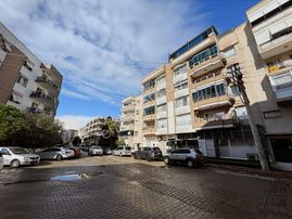 Karşıyaka Şemikler Mahallesinde Satılık 3+1 Daire