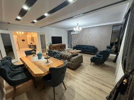 Satılık Lüks Daire!!altaylılar Mah.referans Sitesi 15/4.kat 280 M2 Oturumlu 5+1