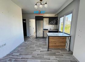 Hedef'ten Eski Mezitli'de Satılık 1+1 Daire