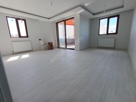 Pendik Esenyalı "da Sıfır Yapım Kiralık Manzaralı 2+1 100m2 Daire