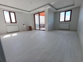 Pendik Esenyalı "da Sıfır Yapım Kiralık Manzaralı 2+1 100m2 Daire