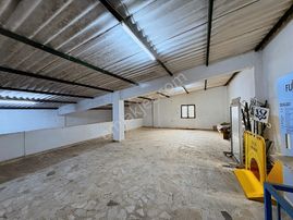 Çeşme Sanayi Sitesinde Satılık Dükkan