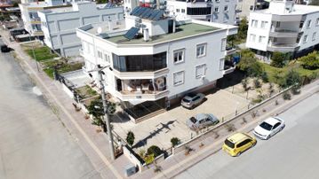 Antalya Aksu Karaçalı Da 460 M2 Arsa İle Komple 3 Katlı Satılık