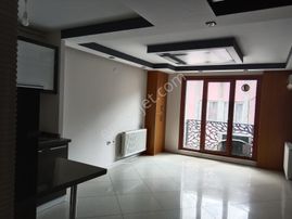 Mir'den Balıkesir Çarşı Merkez Helvacılar Sok. 2+1 Kiralık Ofis