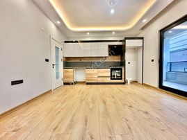 ꧁ay Emlaktan꧂akçayda Doğalgazlı Asansörlü Satılık 1+1geniş Daire